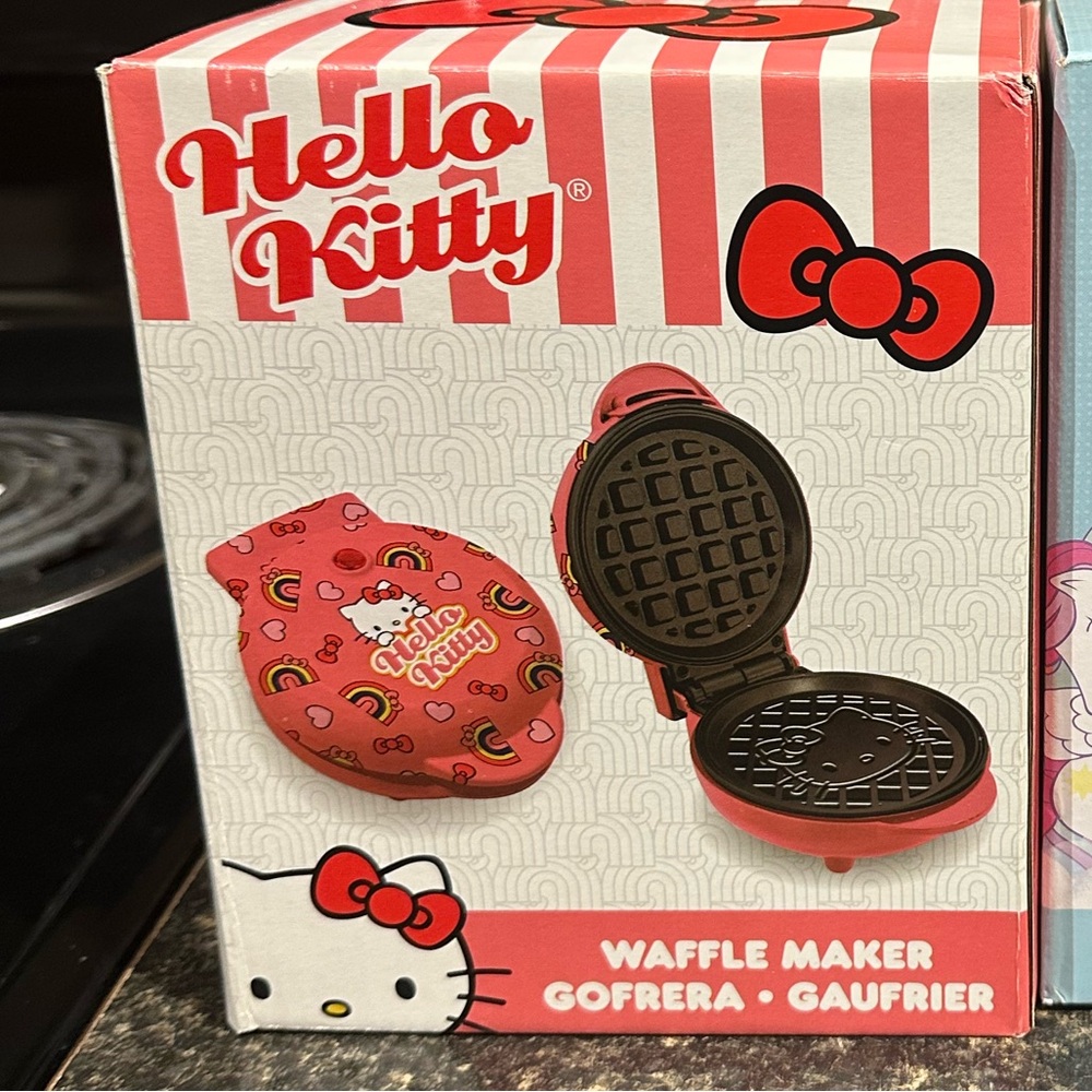 Hello kitty waffle maker